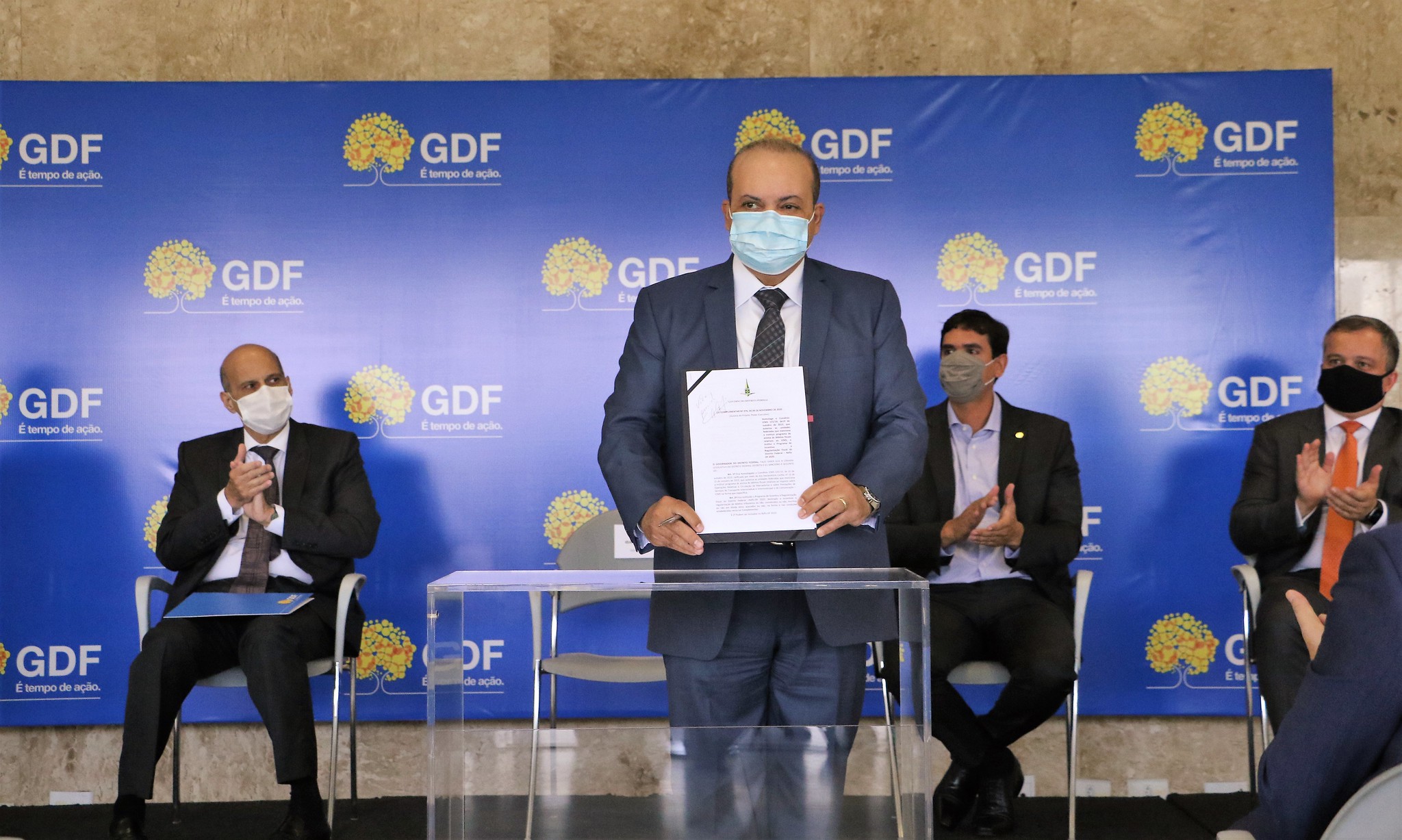 NOVO REFIS | Ibaneis sanciona programa para ajudar a retomada econômica do DF