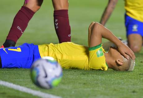 VITÓRIA SEM GRAÇA | Seleção Brasileira vence a Venezuela por 1 a 0