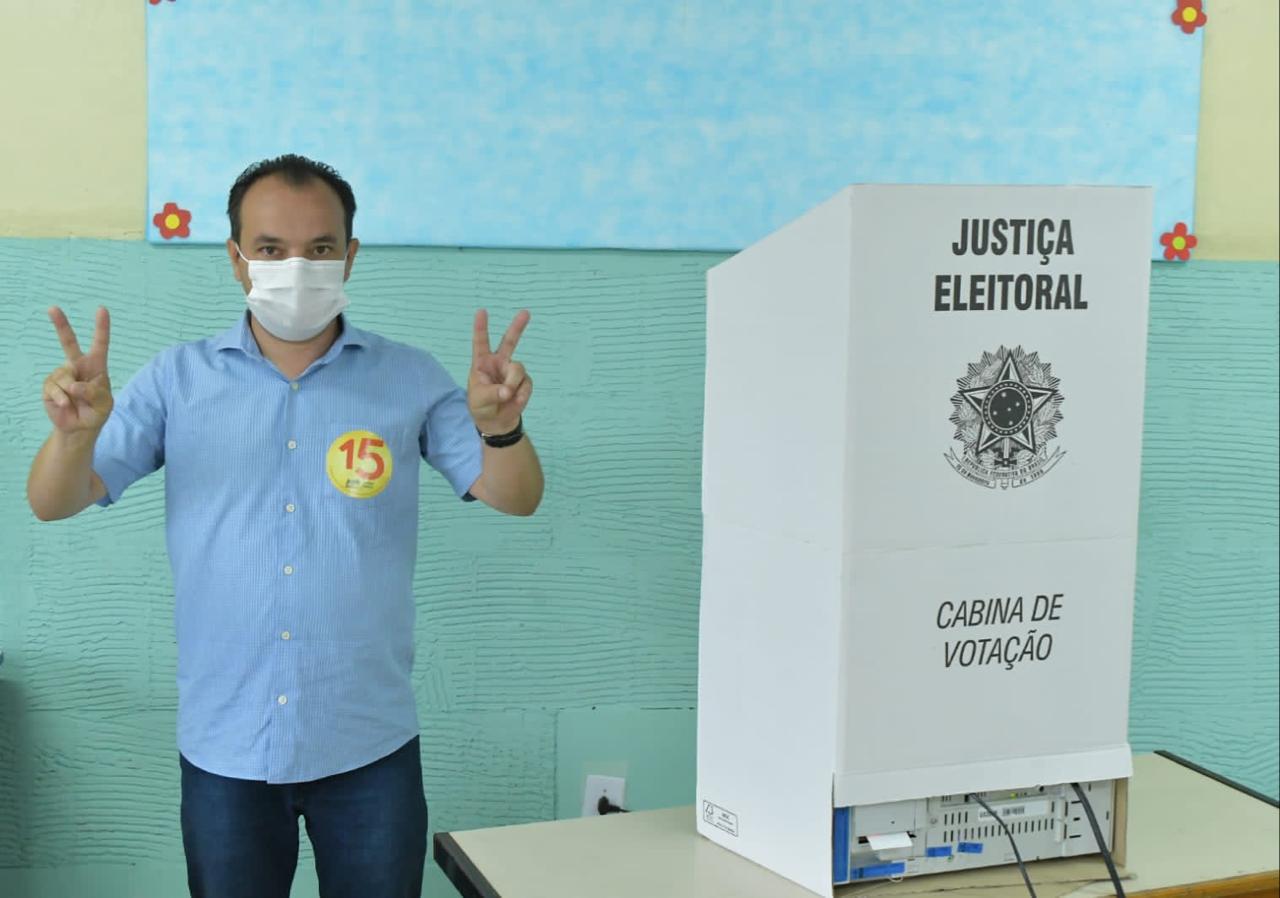 VALPARAÍSO DE GOIÁS | Pábio Mossoró lidera a corrida para a prefeitura com 48,97% dos votos apurados até o momento