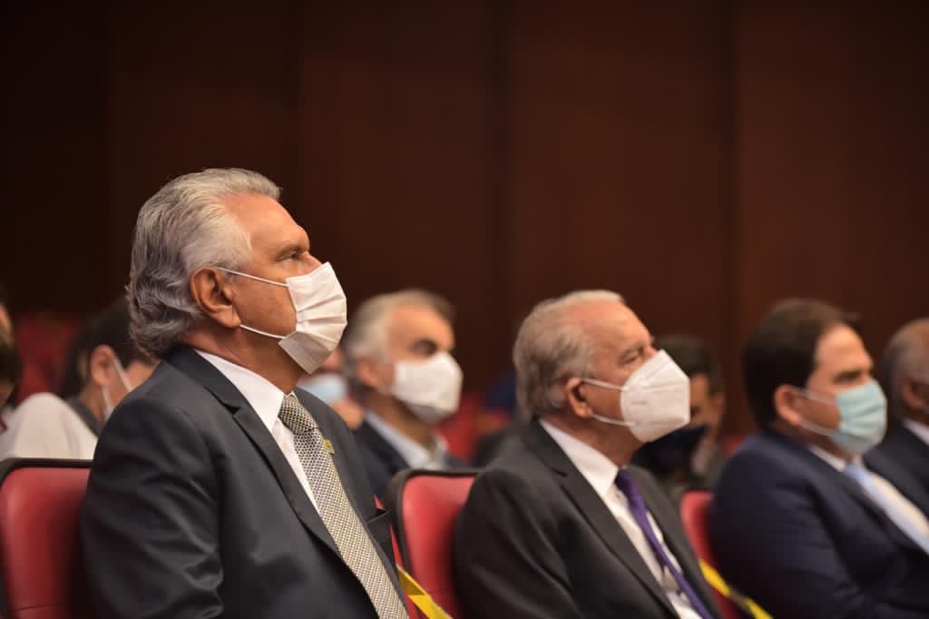 HOMENAGENS A IRIS REZENDE | Ronaldo Caiado exalta o exemplo e o legado do político que é referência para Goiás e o Brasil