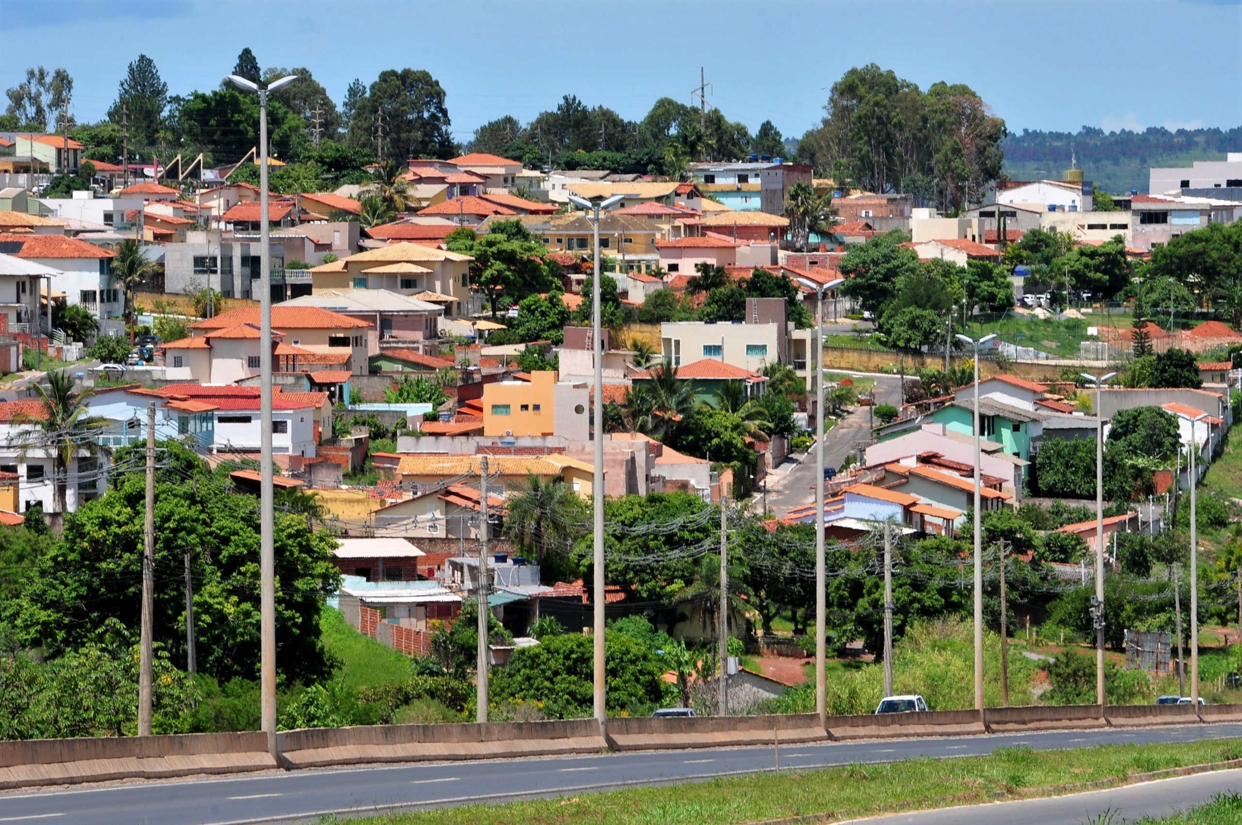 AGORA VAI | Governo Ibaneis vai regularizar 600 mil imóveis em todo o DF