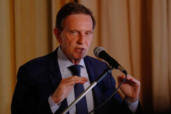 MANDOU PARA CASA | Ministro do STJ favorece Crivella com prisão domiciliar