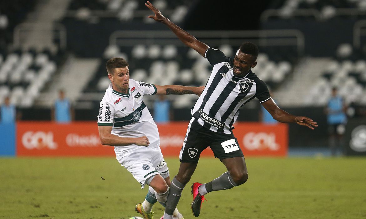 CONFRONTO DIRETO | Coritiba e Botafogo duelam neste sábado (19) para fugir do rebaixamento