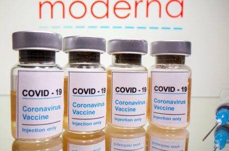 2ª AUTORIZADA | Vacina da Moderna é liberada nos EUA