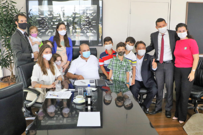 ENSINO DOMICILIAR | Ibaneis sanciona lei que permite aos pais educar os filhos em casa