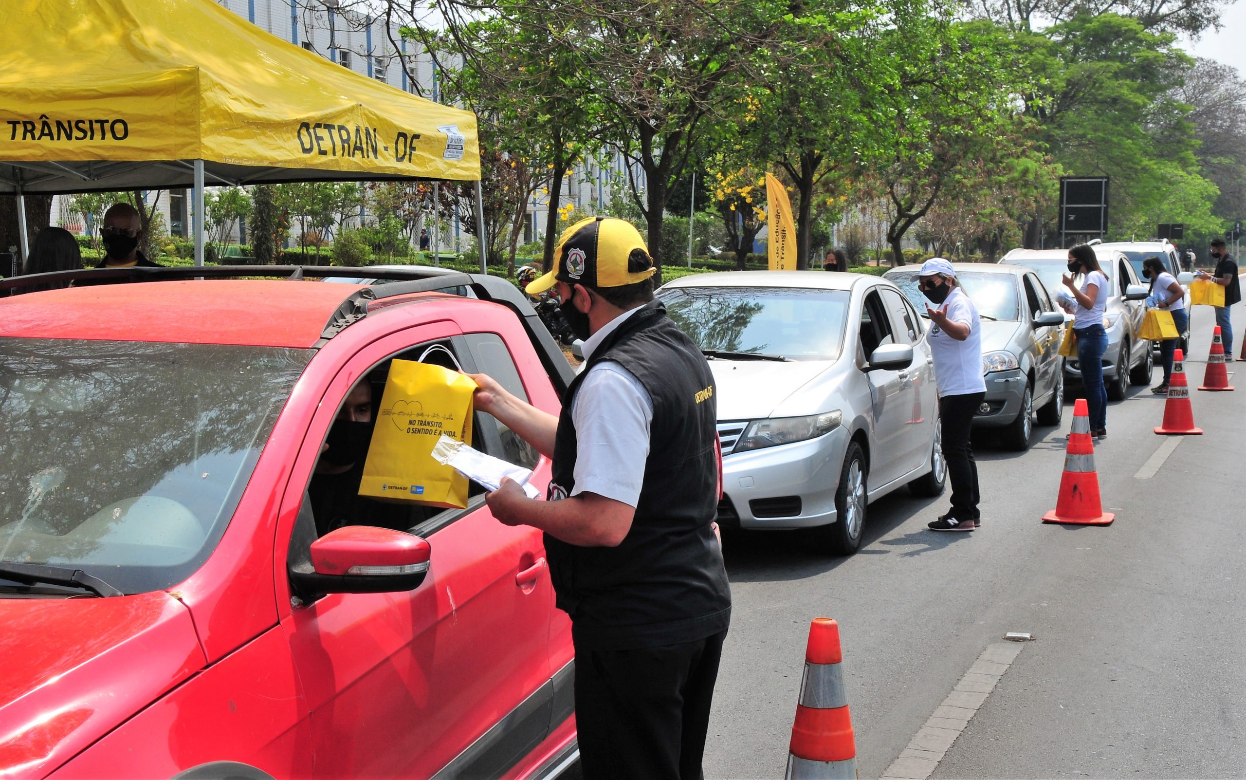 VIAJE COM SEGURANÇA | Detran-DF divulga orientações para motoristas nesse período de festas