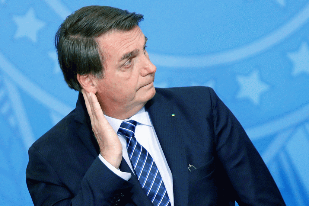 MESMO COM AUMENTO DE CASOS E MORTES POR COVID | Bolsonaro diz que pressa por vacina “não se justifica”