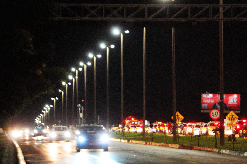 MAIS CLARA E SEGURA | Pista do Jóquei ganha iluminação de lâmpadas de LED aumentando a visibilidade