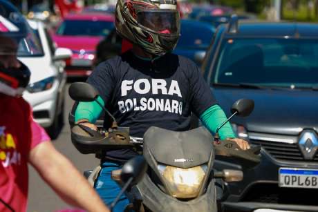 POR IMPEACHMENT DE BOLSONARO | Petistas promovem carreatas contra o governo em todo o país