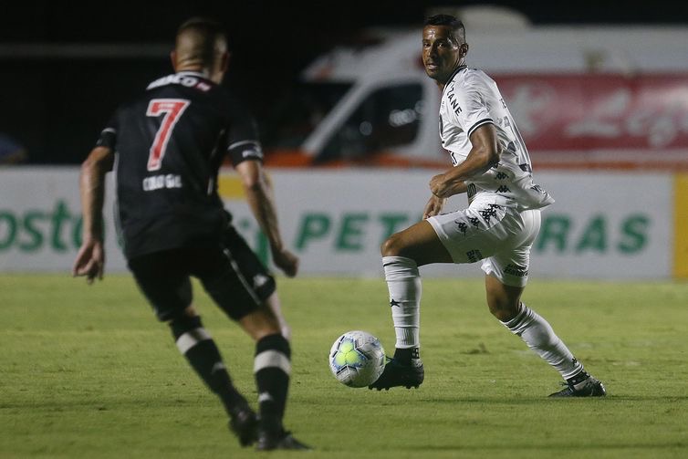 CLÁSSICO DOS DESESPERADOS | Vasco bate o Botafogo e deixa zona de rebaixamento