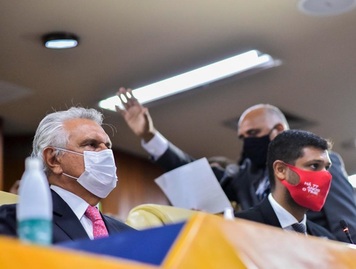 APOIO GOIANO | “Sempre priorizamos a vida”, diz Caiado sobre pacientes transferidos de Manaus para Goiás