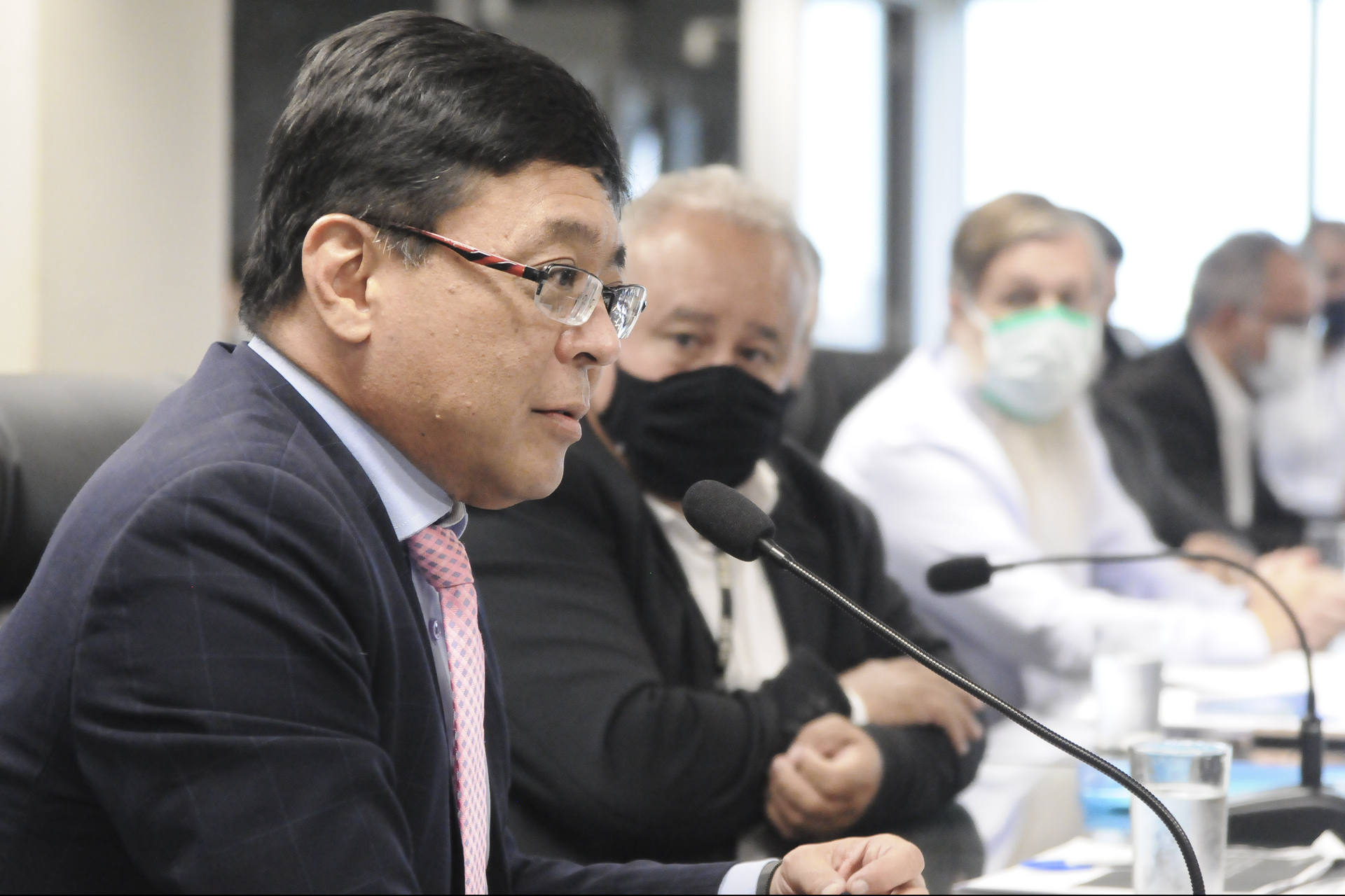 VEJA O VÍDEO | Osnei Okumoto anuncia que vacinação começa na quarta (20) no DF