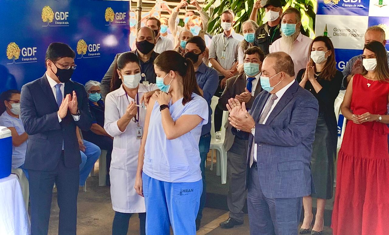 1ª ETAPA DA IMUNIZAÇÃO | GDF começa a vacinação contra a Covid-19 pelo Hran