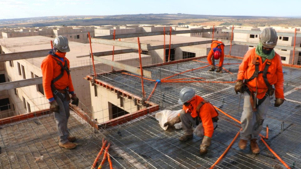 OPORTUNIDADE DE EMPREGO | Setor da construção civil oferece 51 vagas nesta quarta (6) nas agências do trabalhador