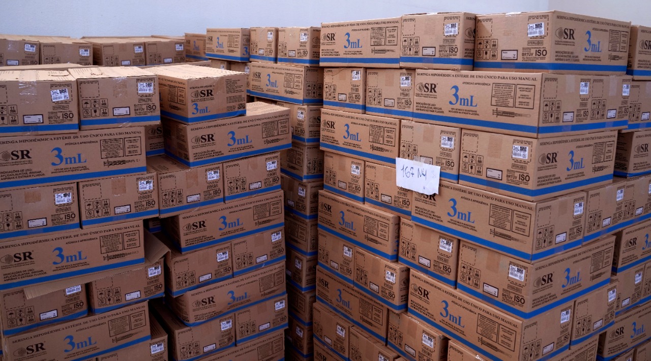 PRONTO PARA VACINAR | Governo de Goiás aguarda chegada de 3,2 milhões de vacinas para começar a imunizar a população