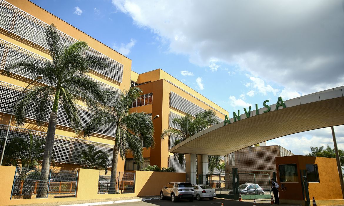 REAÇÃO A VACINA DA COVID | Anvisa informa que eventos adversos estão dentro do previsto