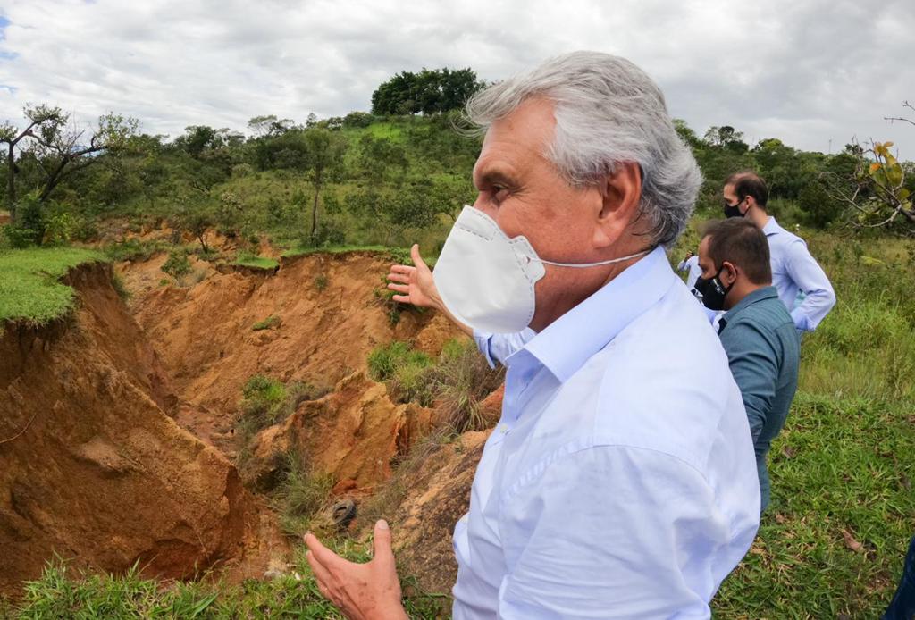 APÓS 7 ANOS PARALISADA | Caiado determina a retomada da construção de ponte em Luziânia na GO – 010