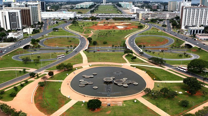 FERIADÃO DE CARNAVAL | Confira aqui o que abre e o que fecha