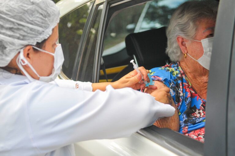 PRIMEIRO DO RANKING | DF está a frente de outros estados brasileiros e começa a aplicar a 2ª dose da vacina contra covid a partir desta segunda (8)