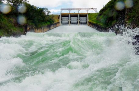 LAGO PARANOÁ | Pesca e banho devem ser evitados devido as comportas abertas