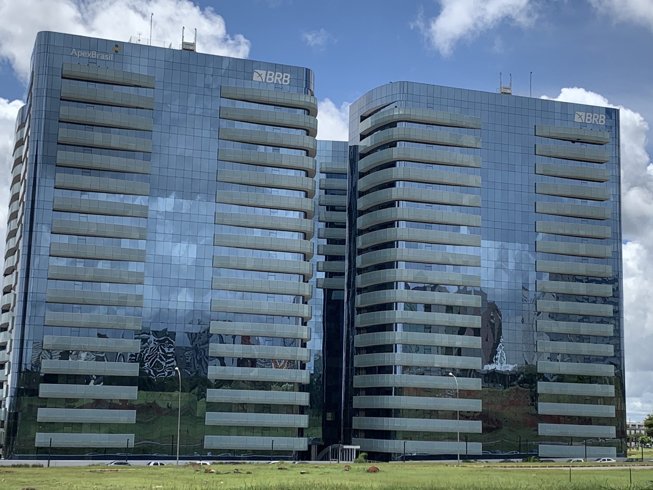 ATÉ 2022 | BRB amplia vigência de seus três concursos