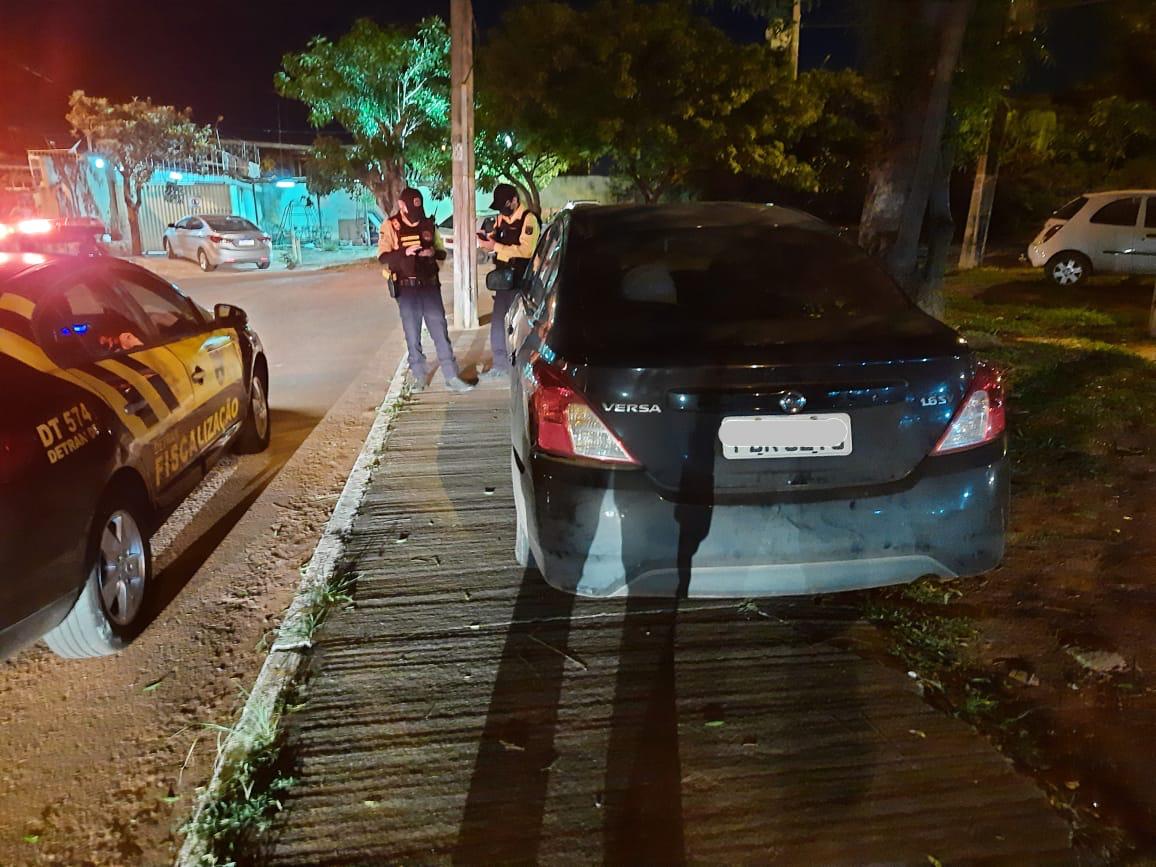 MAIS DE R$ 45 MIL EM DÍVIDAS | Detran-DF apreende veículo com 230 multas