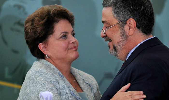 CASO PASADENA | TCU absolve Dilma e Palocci por compra da refinaria nos EUA pela Petrobras