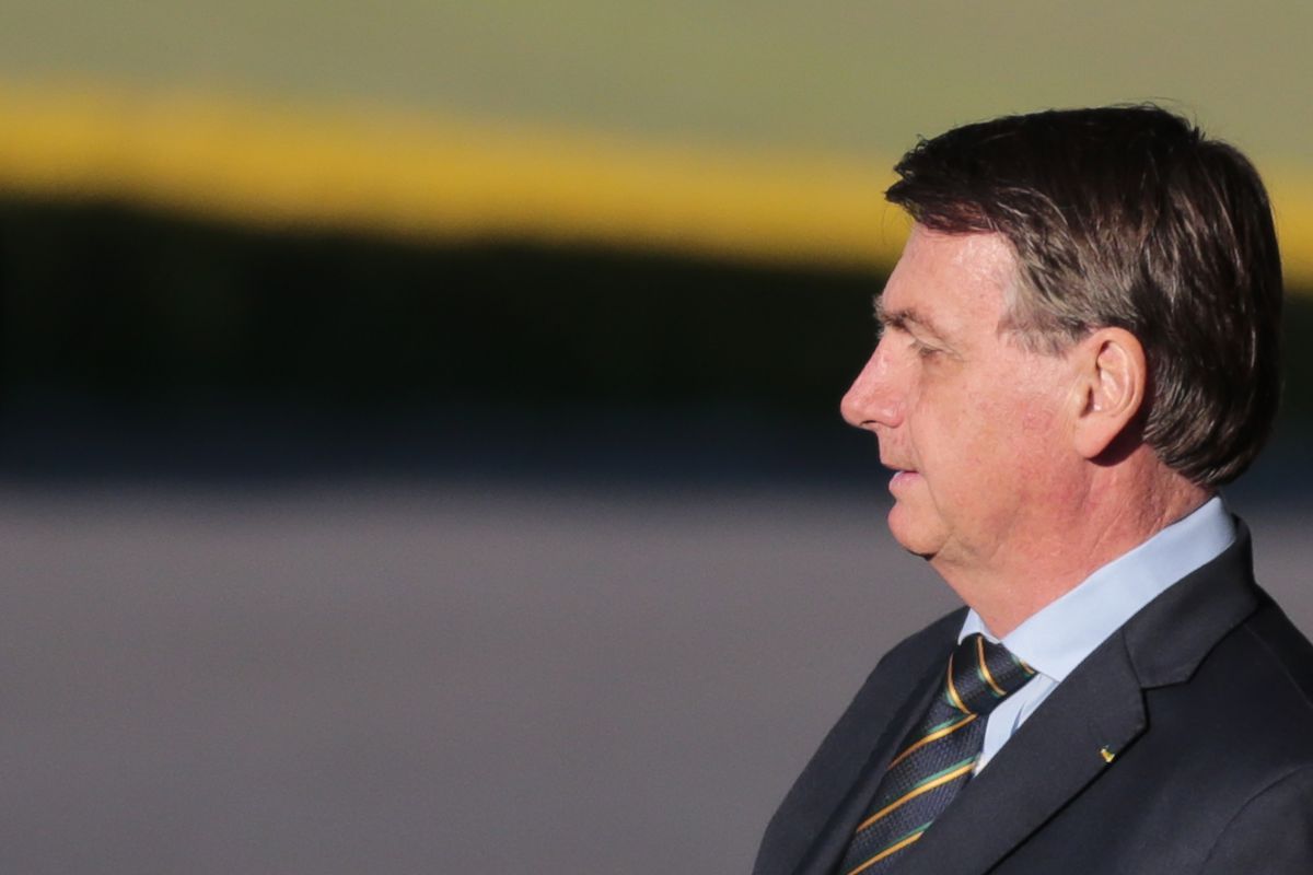 VOLTOU A CRITICAR PREFEITOS E GOVERNADORES | Bolsonaro reclama das medidas restritivas decretadas pelos governos estaduais e municipais