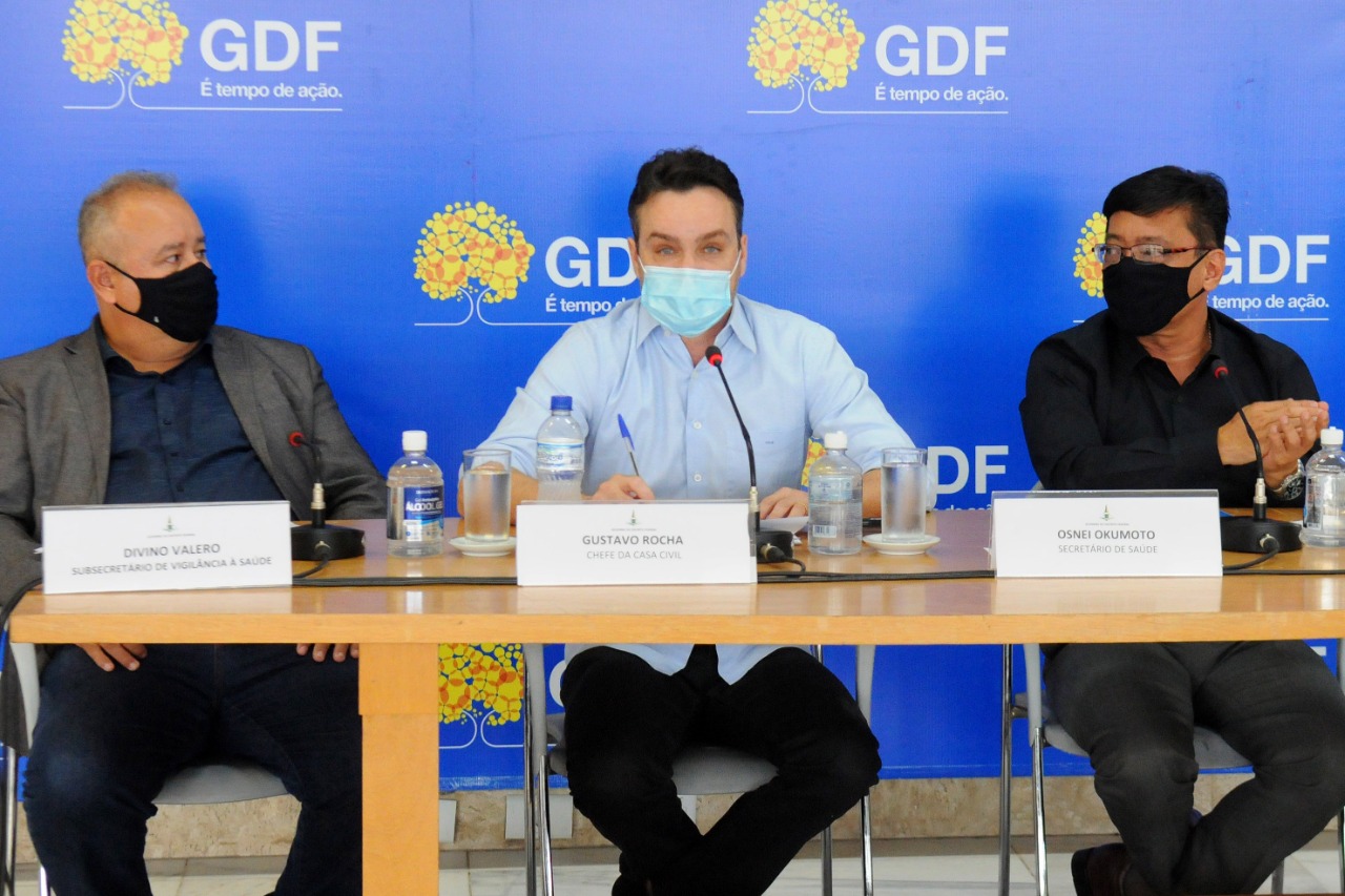 COM A CHEGADA DE NOVAS DOSES | DF retoma vacinação de idosos de 66 anos, profissionais de saúde e segurança a partir desta sexta (9)