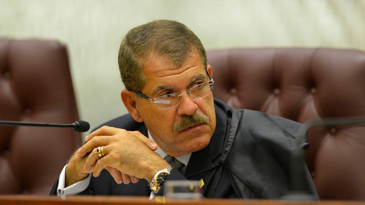 DECISÃO SUSPENSA | Presidente do STJ acata pedido de Ibaneis e libera atividades suspensas pelo TRF1