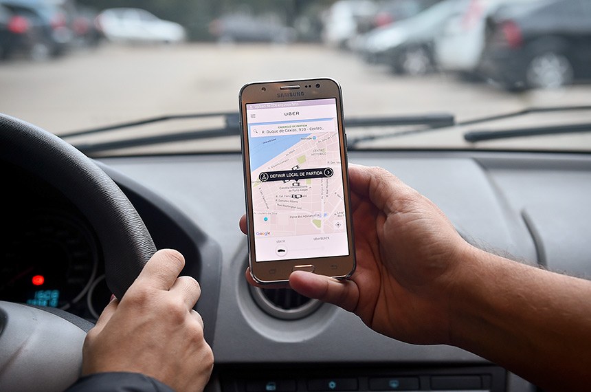 NOVAS REGRAS | GDF regulamenta serviço de transporte por aplicativo
