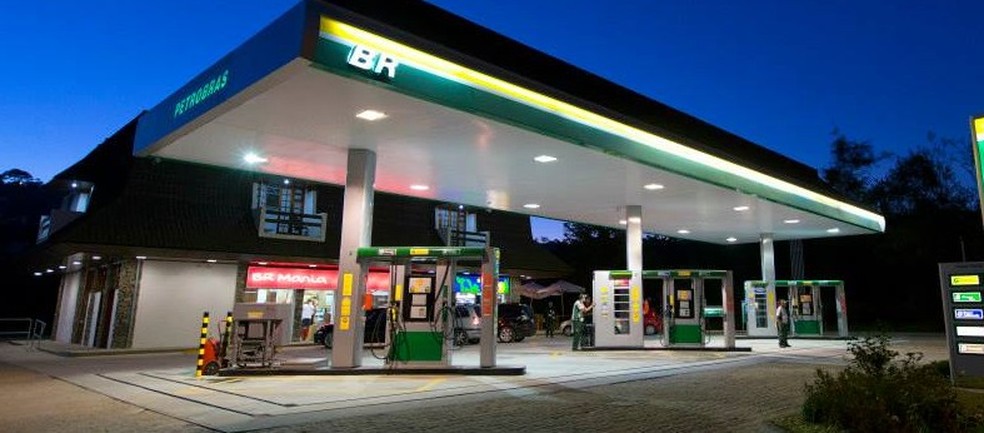 PELA 4ª SEMANA CONSECUTIVA | Preço do diesel, etanol e gasolina cai nos postos