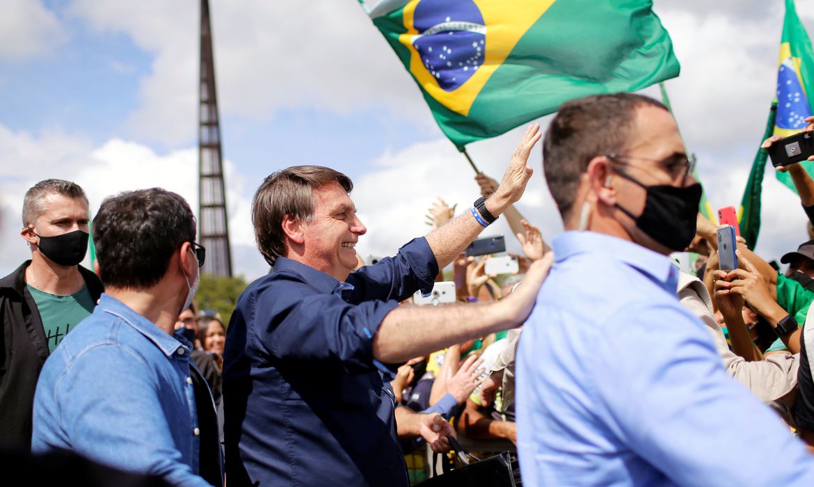 SEM O VOTO IMPRESSO | Bolsonaro insinua que pode haver “fraude” para Lula vencer em 2022