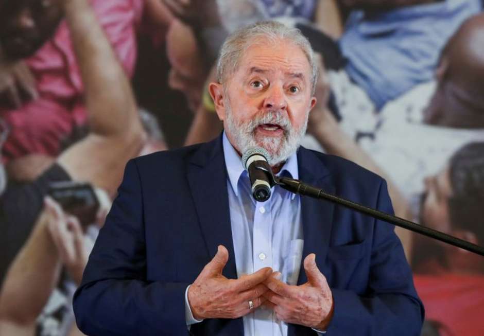 ELEIÇÕES 2022 | Lula confirma que será candidato e diz que foi um bom presidente
