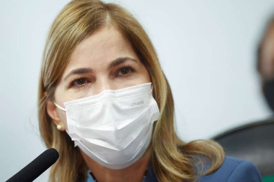 CPI DA COVID | “Capitã Cloroquina” diz que informava Pazuello diariamente sobre caos em Manaus