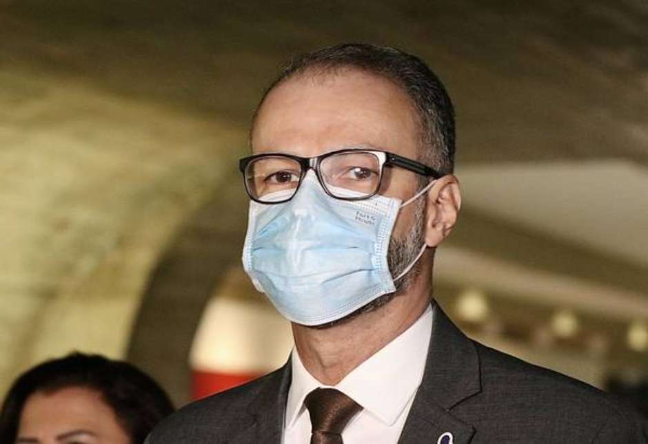 CPI DA COVID | Chefe da Anvisa confirma pedido para alterar bula da cloroquina