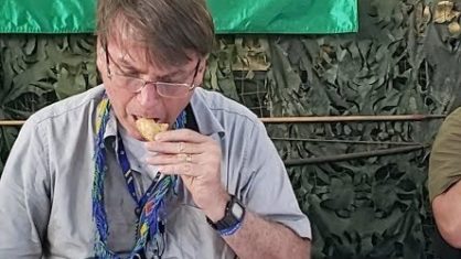 CPI DA COVID | Em live, Bolsonaro pede a Omar Aziz (PSD-AM) “pelo amor de Deus” para encerrar a comissão