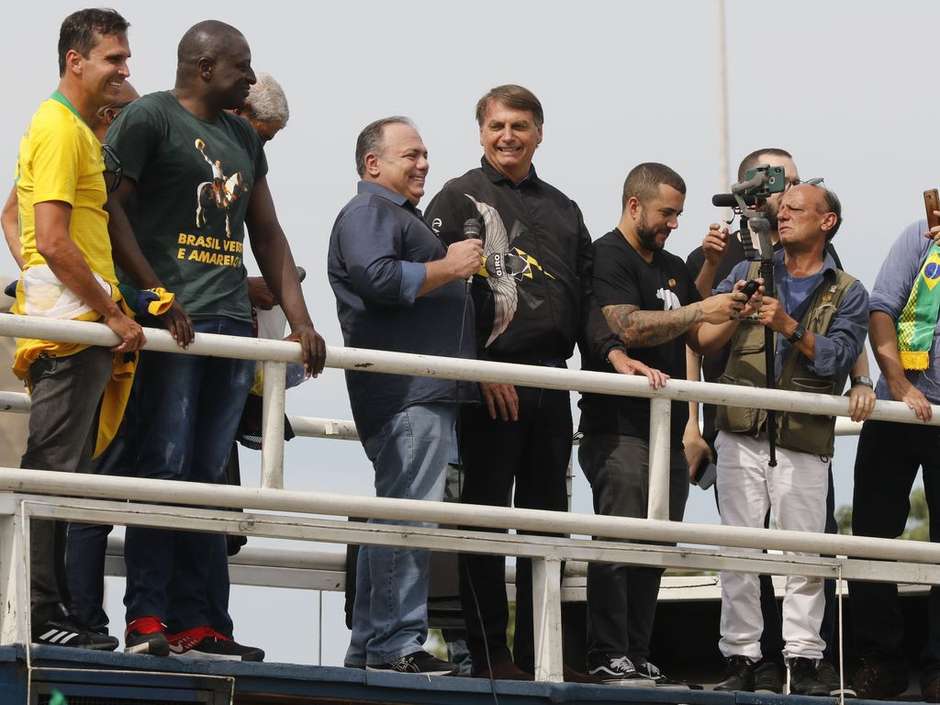 CPI DA COVID | Senadores criticam evento promovido por Bolsonaro no Rio e reconvocam Queiroga e Pazuello