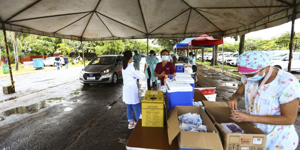 VACINAÇÃO NO DF | Agendamento para pessoas com 55 anos ou mais pode ser feito a partir desta sexta (11)