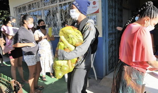 CESTA VERDE | Programa garante alimentação saudável de mais de meio milhão de pessoas