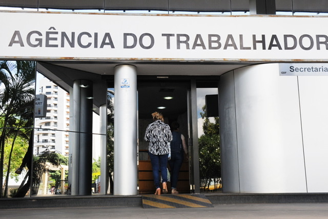 AGÊNCIAS DO TRABALHADOR | Semana começa com oferta de mais de 400 oportunidades de emprego