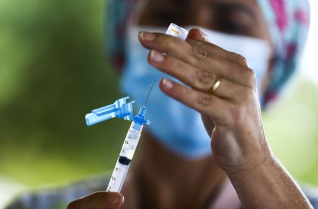 PESSOAS COM 58 ANOS | Vacinação contra Covid-19 começa na terça (8); Agendamento já está liberado
