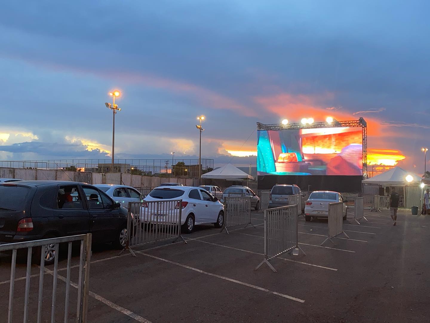 CINE DRIVE IN NAS CIDADES | Sessões gratuitas de cinema vão passar por cidades do DF até o final de julho