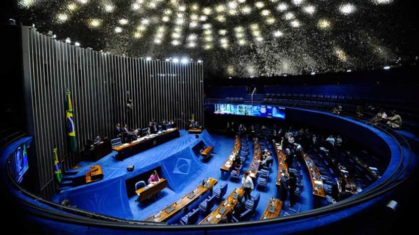 CERTIFICADO DE IMUNIZADO | Senado aprova projeto que cria “passaporte” para vacinados