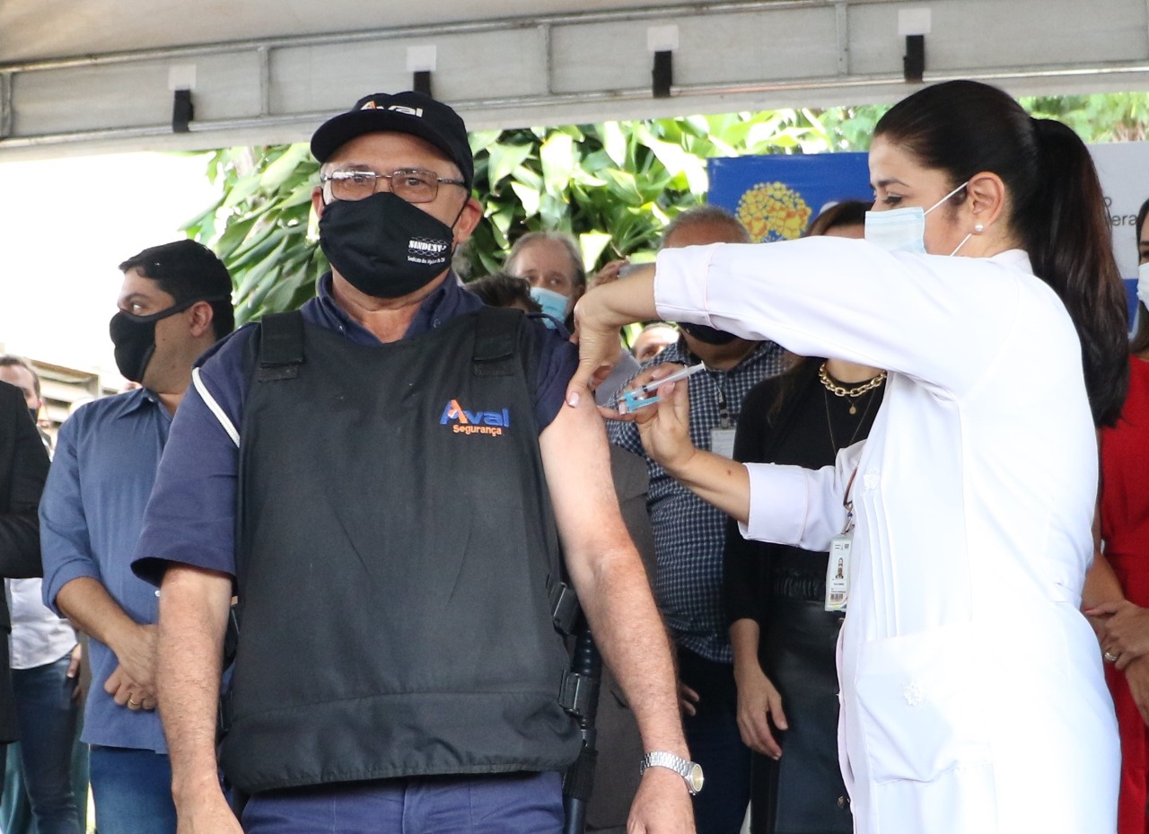 PRÓXIMOS DA FILA | Vigilantes vão ser vacinados contra a Covid-19