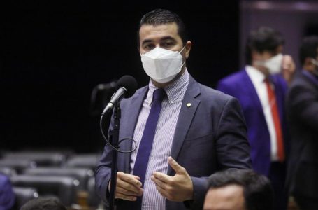 CPI DA COVID | Após denunciar pressão por compra de vacinas, deputado Luis Miranda (DEM) e seu irmão serão ouvidos no Senado na próxima sexta (25)