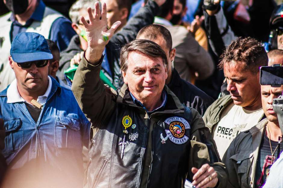 SOBRE TUCANOS E PETISTAS | “Eles querem voltar a qualquer custo”, diz Bolsonaro a apoiadores