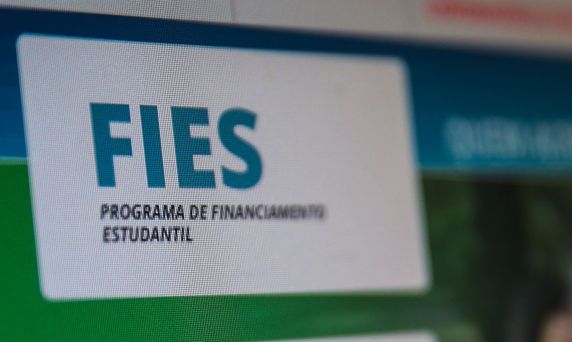 ATÉ DIA 30 DE JULHO | Fies abre inscrições para o segundo semestre amanhã (27)