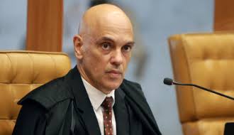 INTERFERÊNCIA POLÍTICA | Alexandre de Moraes manda PF retomar investigações contra Bolsonaro