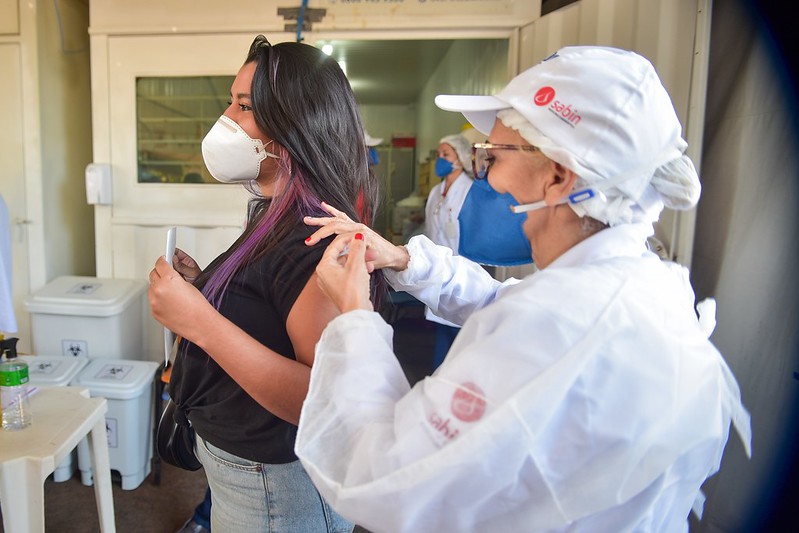 56 MIL PROFISSIONAIS IMUNIZADOS | Secretaria de Educação se prepara para a volta às aulas presenciais no dia 2 de agosto na rede pública